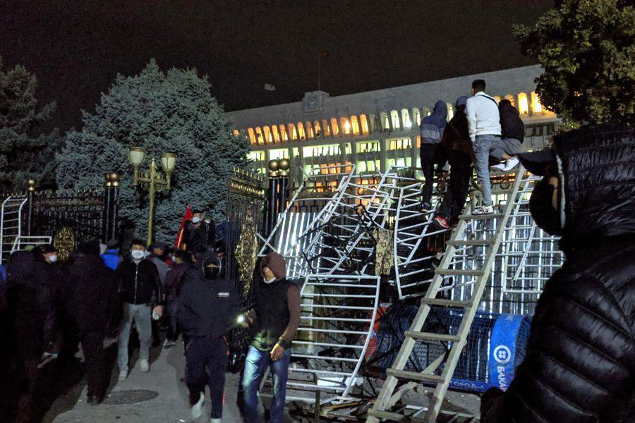 <b>У пострадянських країнах раз за разом спалахують збройні конфлікти та протести.</b> Розповідаємо, що це означає - Заборона foto bekzhan asыlbekov kloop - <b>У пострадянських країнах раз за разом спалахують збройні конфлікти та протести.</b> Розповідаємо, що це означає - Заборона