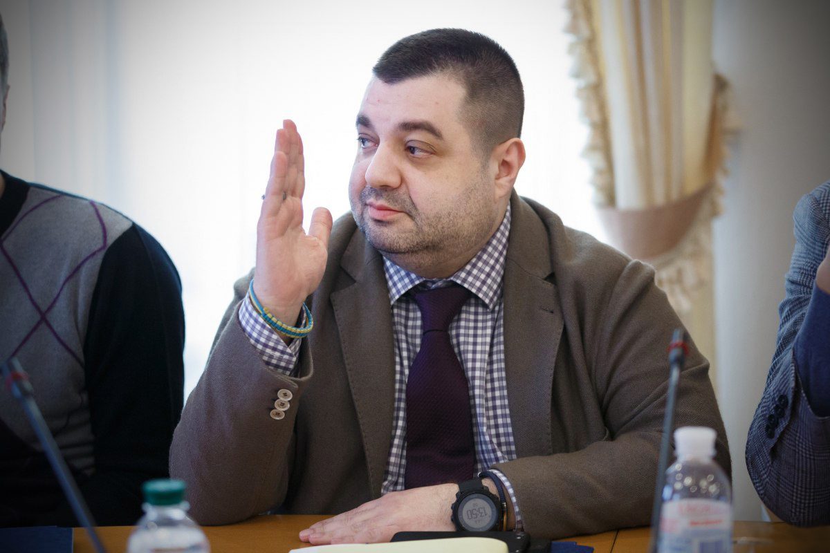 Окружний адмінсуд Києва роками намагався захопити владу в Україні — тепер його повноваження хочуть обмежити. Розповідаємо, як він став символом занепаду правосуддя