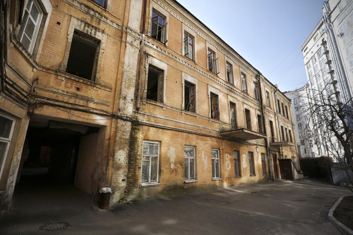 Как действовать, когда кто-то разрушает историческое здание в городе. Доступная инструкция от Забороны и архитекторов