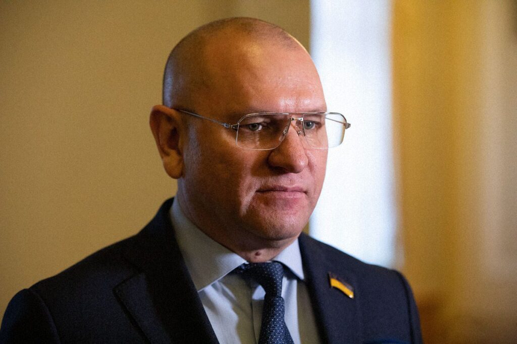 <b>Ездил «на ковер» к Лукашенко и выступал на прокремлевском канале:</b> чем запомнился Евгений Шевченко, которого исключили из «Слуги народа» - Заборона shevchenko lukashenko 04 1024x683 - <b>Ездил «на ковер» к Лукашенко и выступал на прокремлевском канале:</b> чем запомнился Евгений Шевченко, которого исключили из «Слуги народа» - Заборона