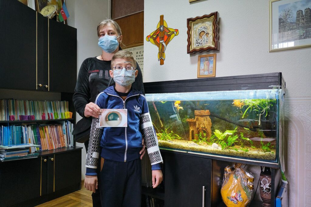 <b>Доктор Бабуся.</b> Офтальмологиня пів століття працює в Інституті офтальмології — фотоісторія Заборони - Заборона hallgrimsson doctor babushka 25 1024x683 - <b>Доктор Бабуся.</b> Офтальмологиня пів століття працює в Інституті офтальмології — фотоісторія Заборони - Заборона
