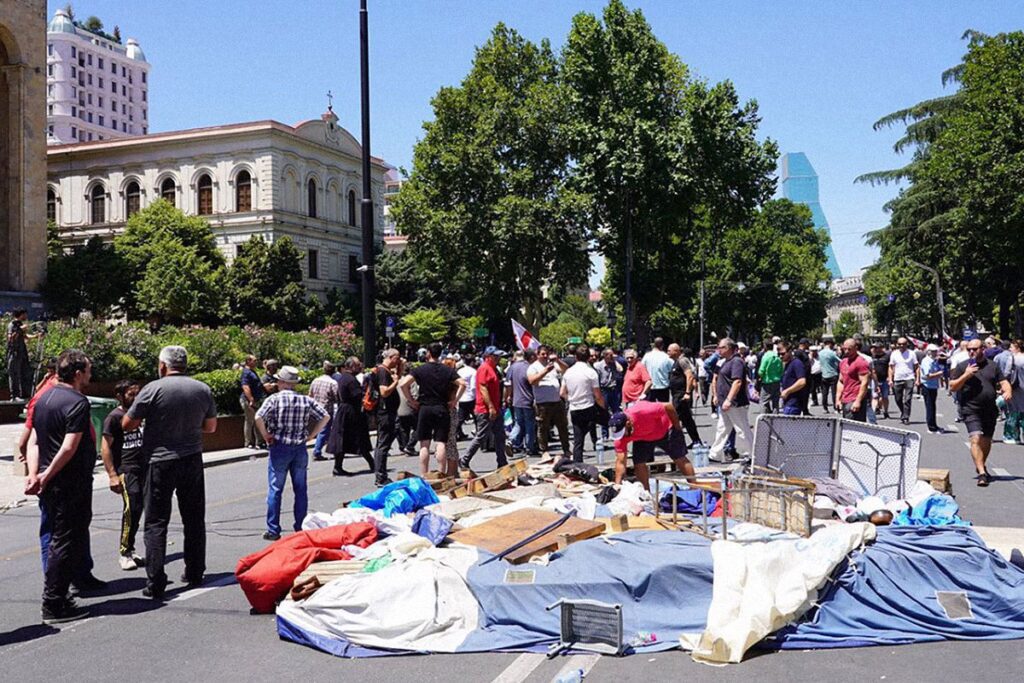 <b>Gay Pride in Tbilisi has been viciously attacked.</b> Authorities turned a blind eye as participants and journalists were beaten - Заборона tbilisi pride 16 1024x683 - <b>Gay Pride in Tbilisi has been viciously attacked.</b> Authorities turned a blind eye as participants and journalists were beaten - Заборона
