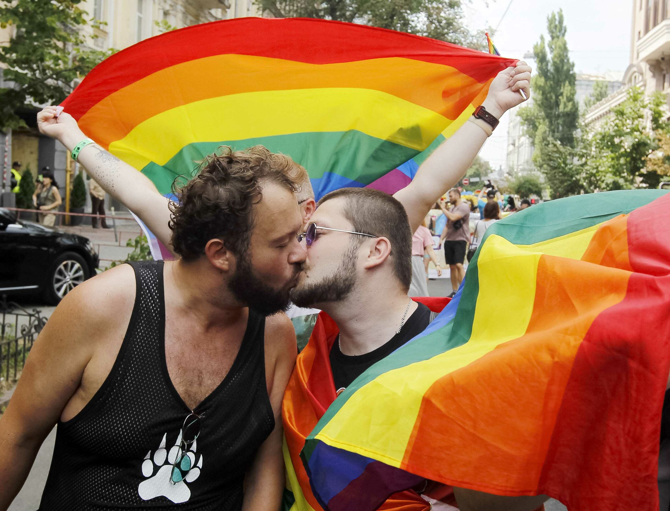 когда прошел гей парад на украине фото 79