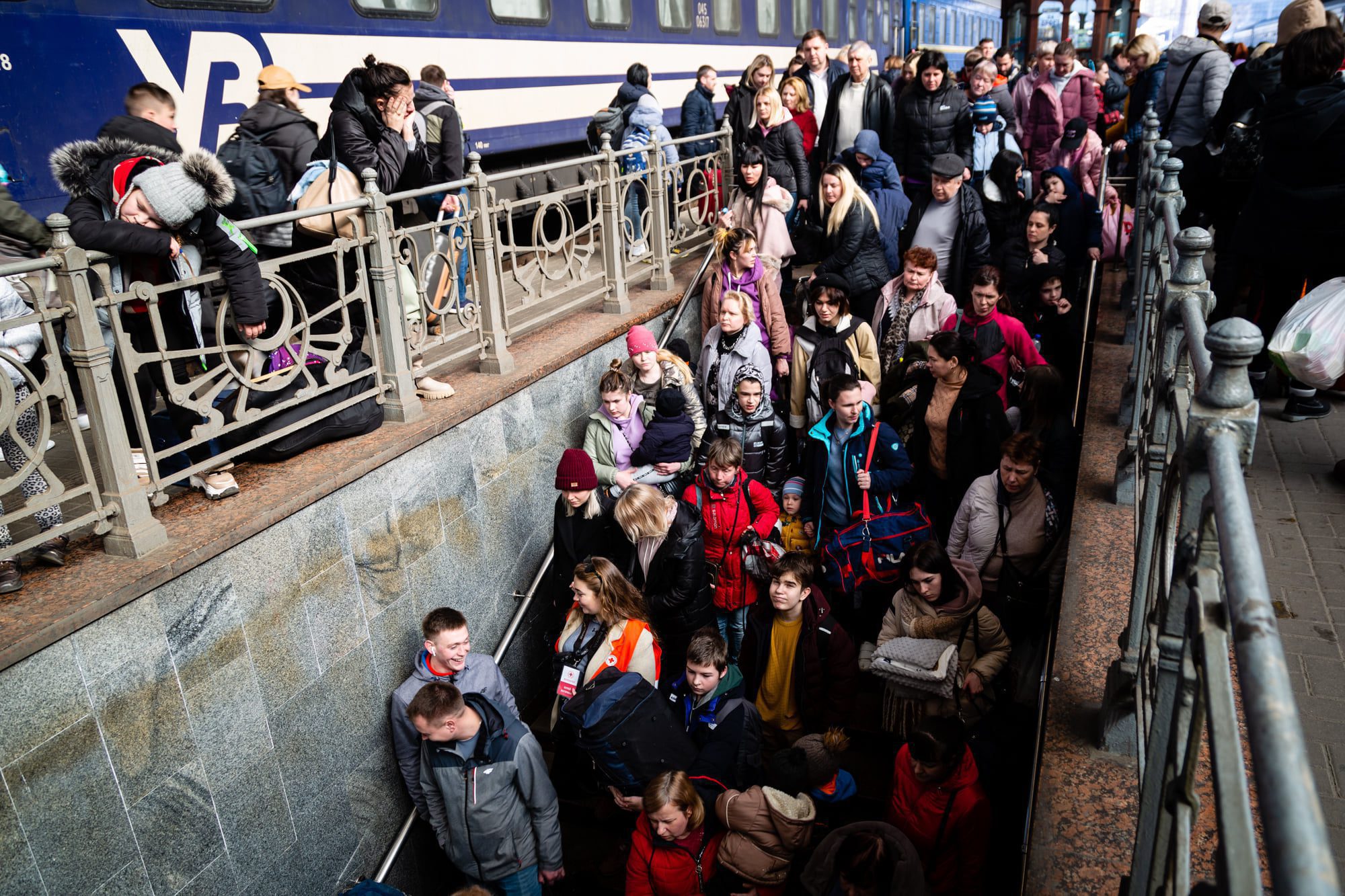 Що чекає на українців, які покидають дім: гайд з евакуації