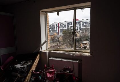 In Hostomel, the Occupiers Have Taken Prisoner a Whole Family