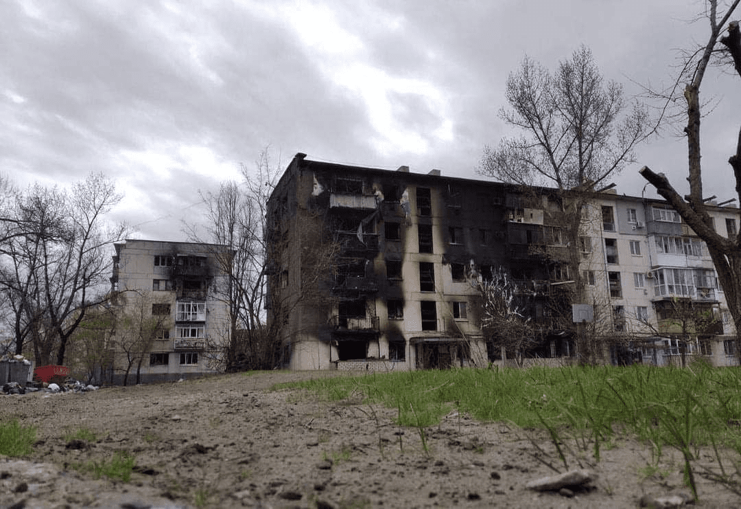 Згорілий житловий будинок на Луганщині