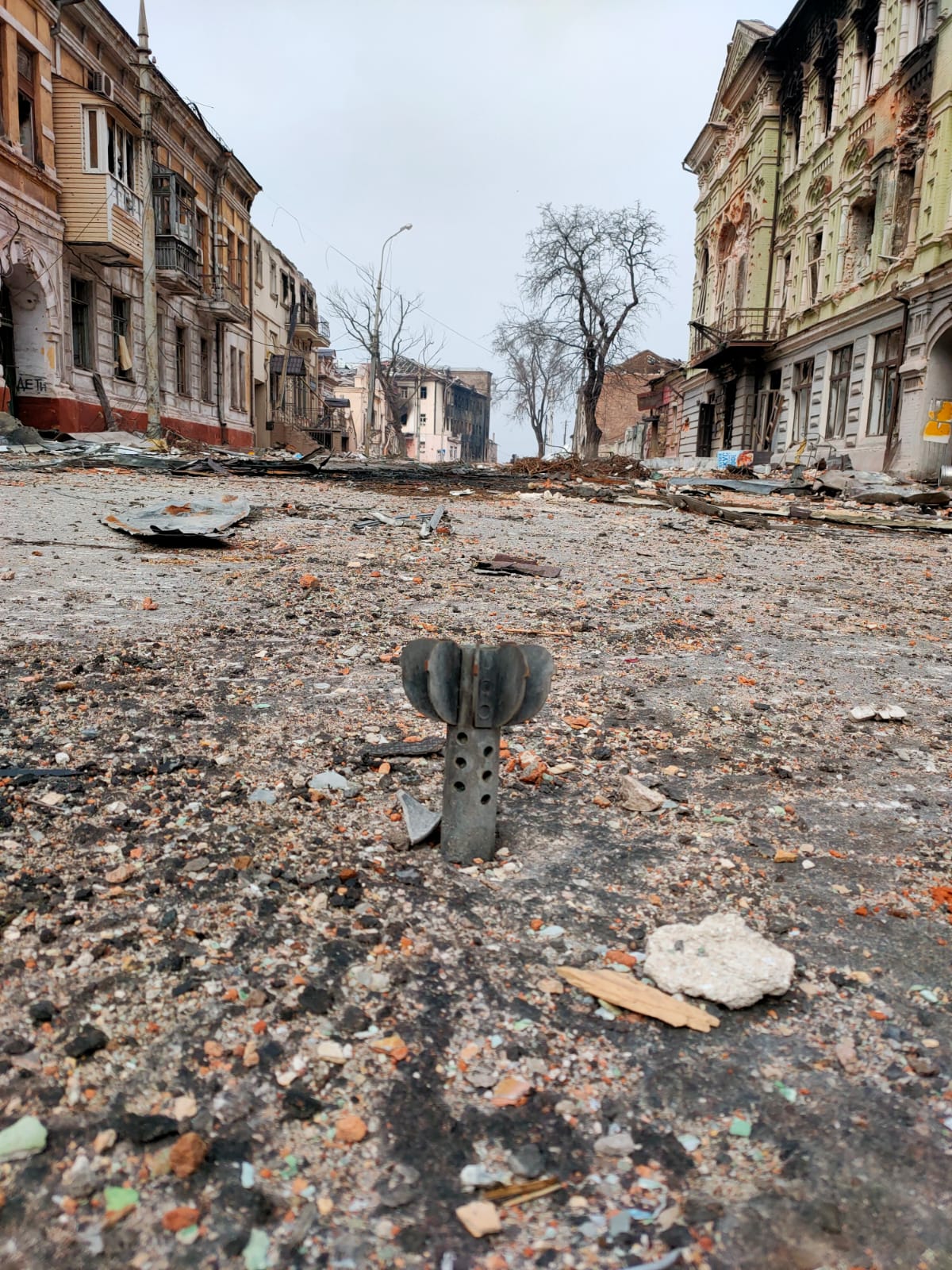 Історія одного підвалу в Маріуполі. Як сусіди допомагали один одному вижити у нестерпних умовах