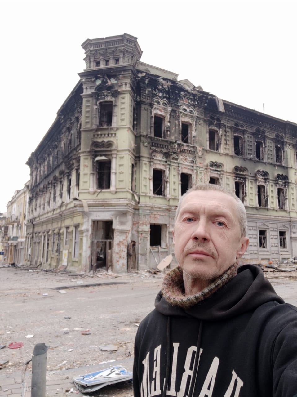 Історія одного підвалу в Маріуполі. Як сусіди допомагали один одному вижити у нестерпних умовах
