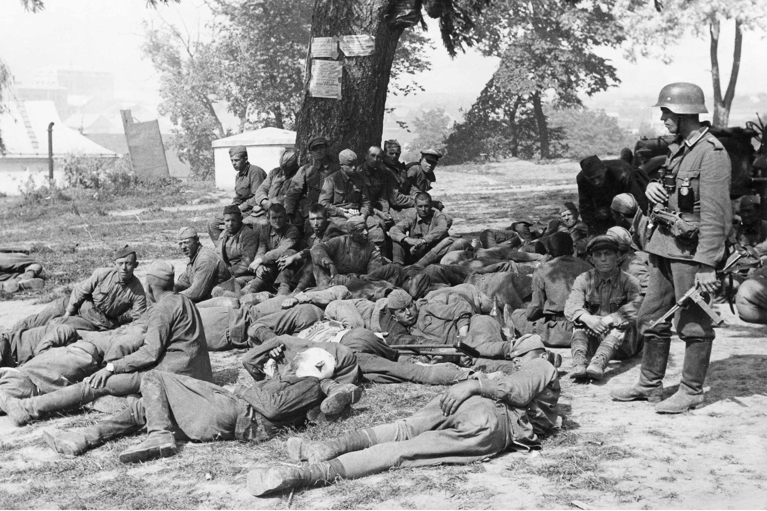 40 фотографій, що показують, як почалася Друга світова війна в Україні