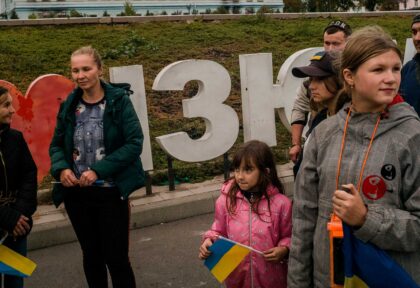 Контрнаступ ЗСУ, Папа Римський у Казахстані, прощання з королевою Єлизаветою II — у головних подіях цього тижня на фото