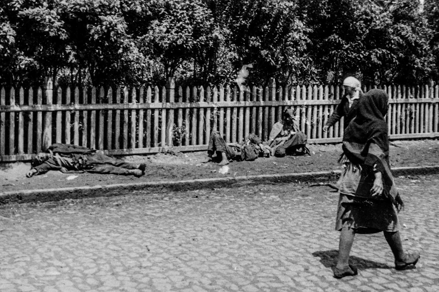 Російські окупанти демонтували пам’ятник жертвам Голодомору