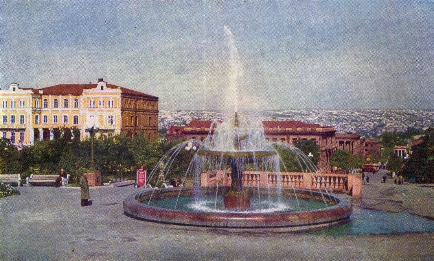 Луганськ і війна: історія архітектури. Червона площа, будинок Сергія Васнева, 1959 рік