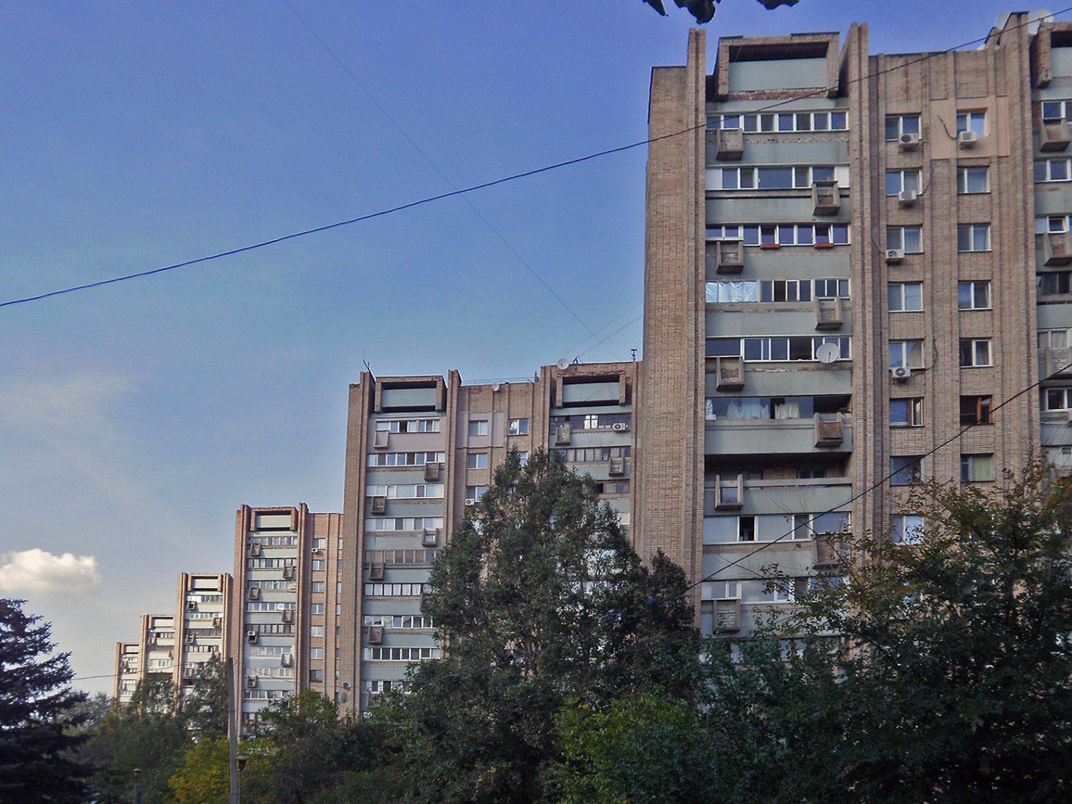 Будинок-гармошка, 2012 рік
Луганськ. Архітерктура модернізму.