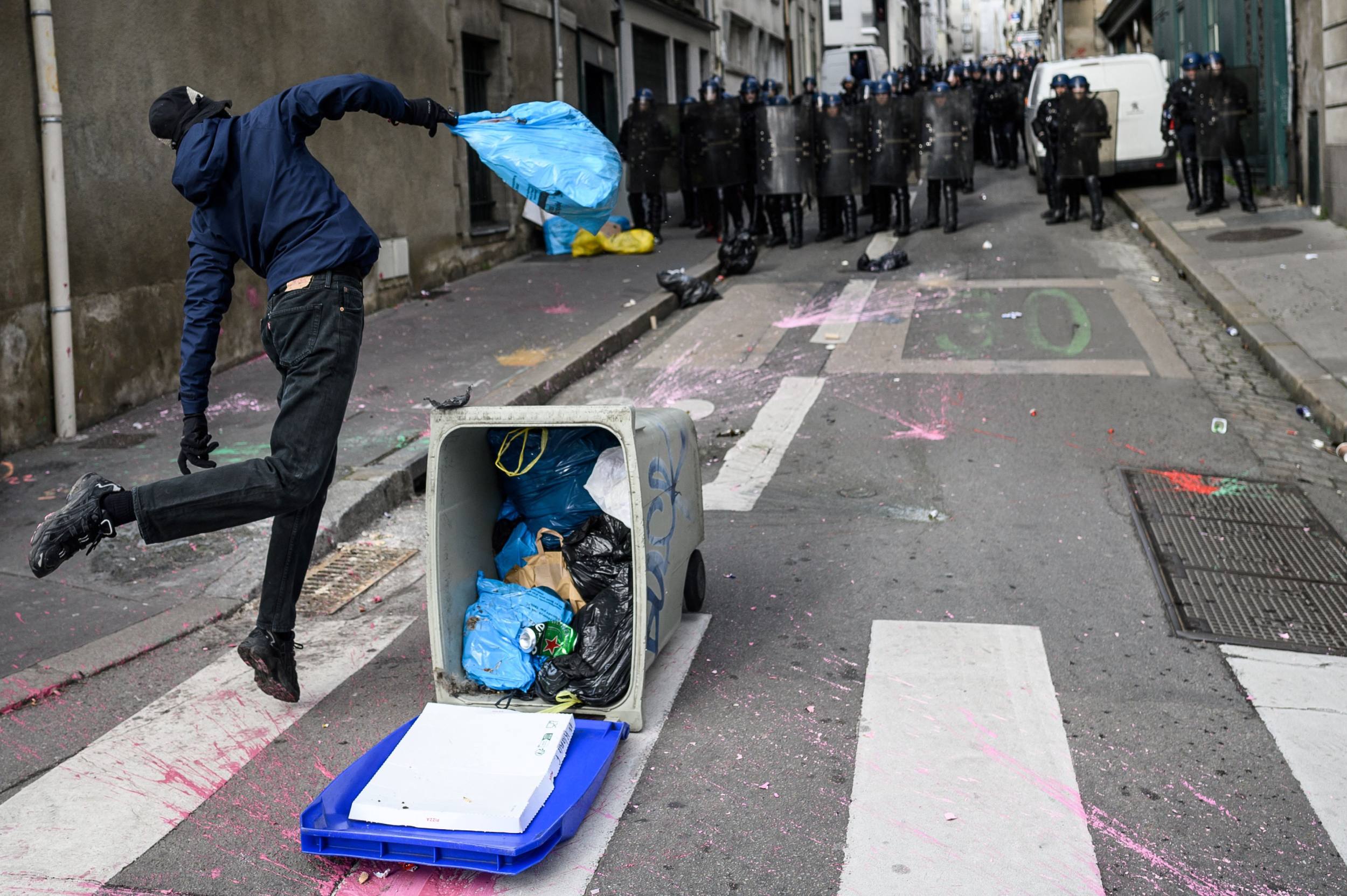 Франція протести проти пенсійної реформи